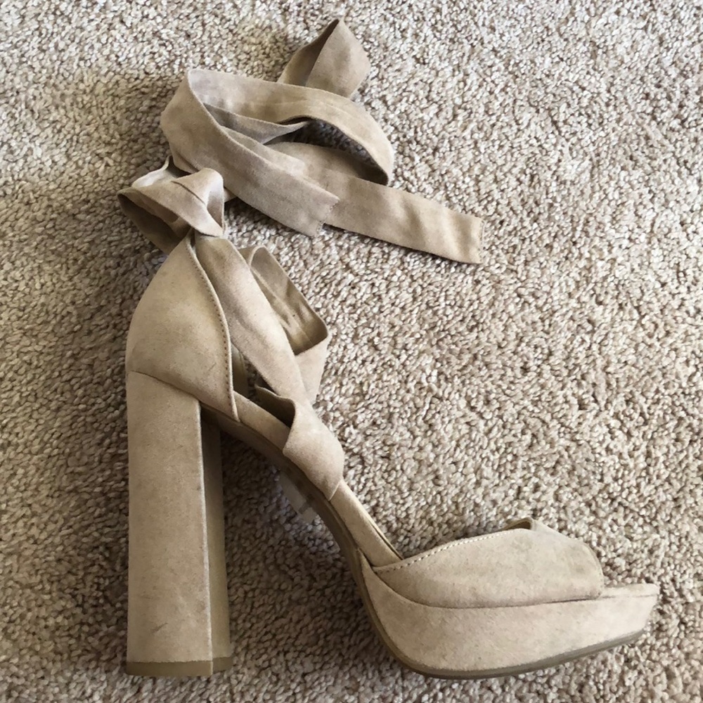 Wrap around heel